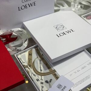 Loewe White and Red Gift Set